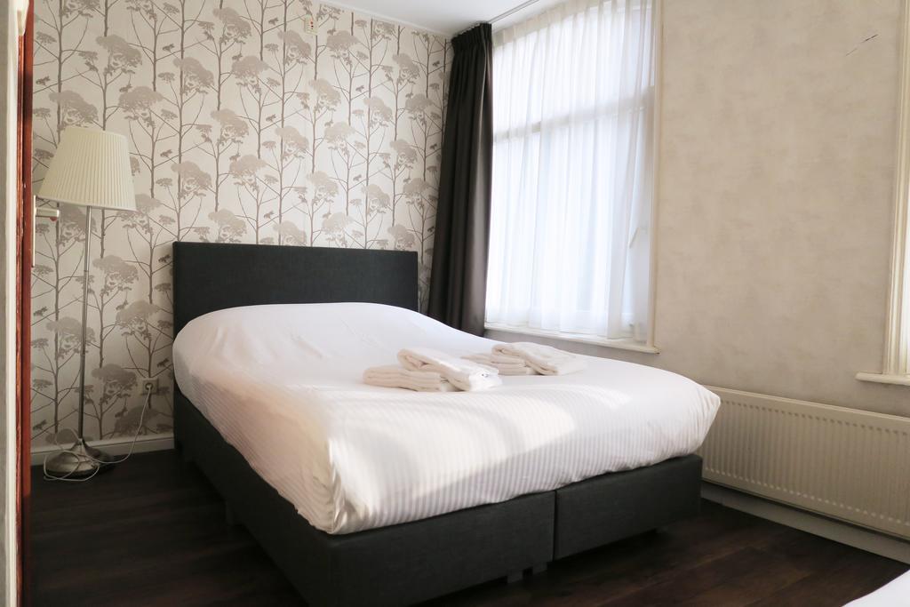 Hotel Carillon Haarlem Bagian luar foto